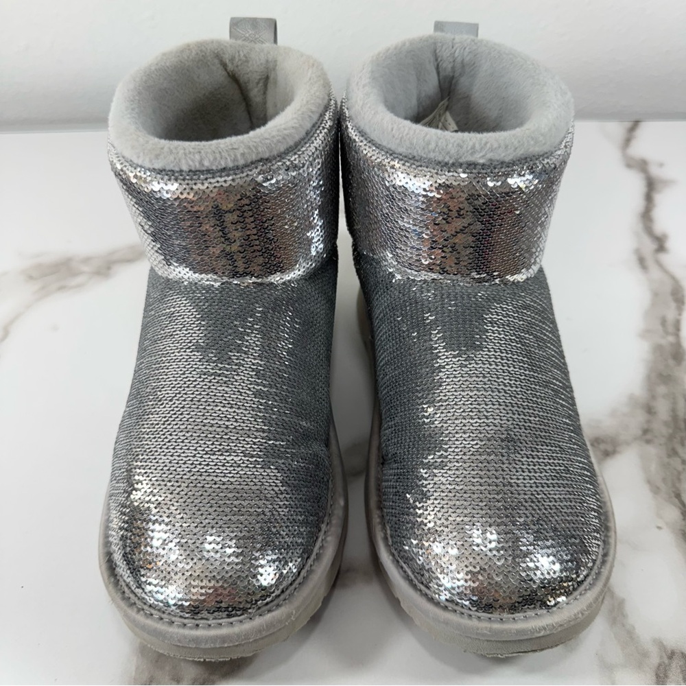 UGG Classic Mini Mirror Ball Silver Sequin Girl’s Boots, 1 (Little Girl) - Picture 3 of 11